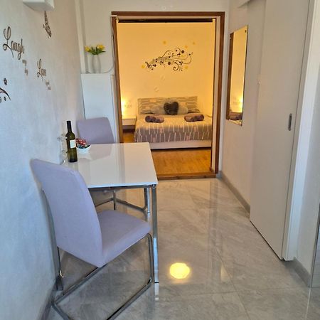 Apartment Karla คอมีชา ภายนอก รูปภาพ