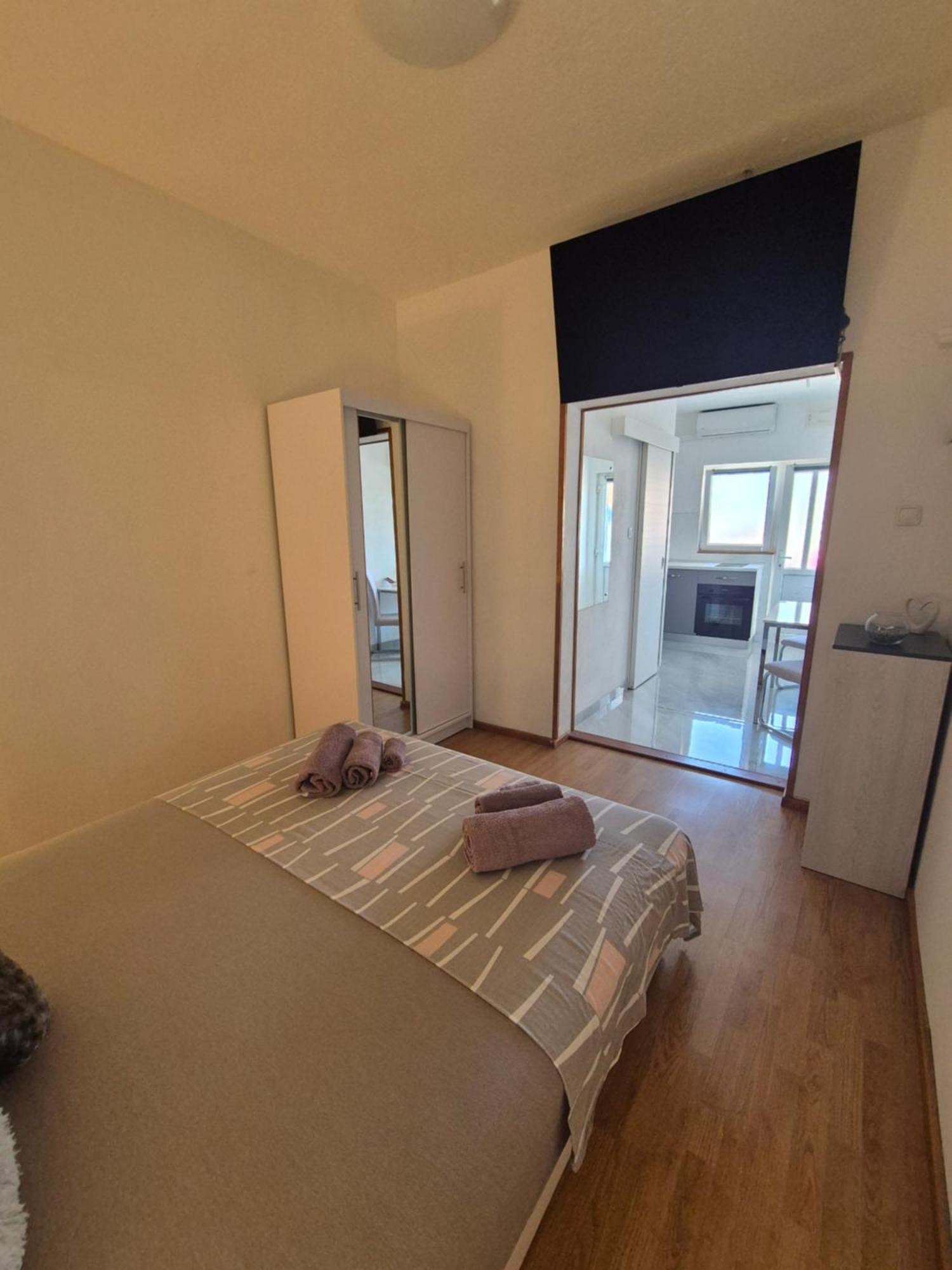 Apartment Karla คอมีชา ภายนอก รูปภาพ